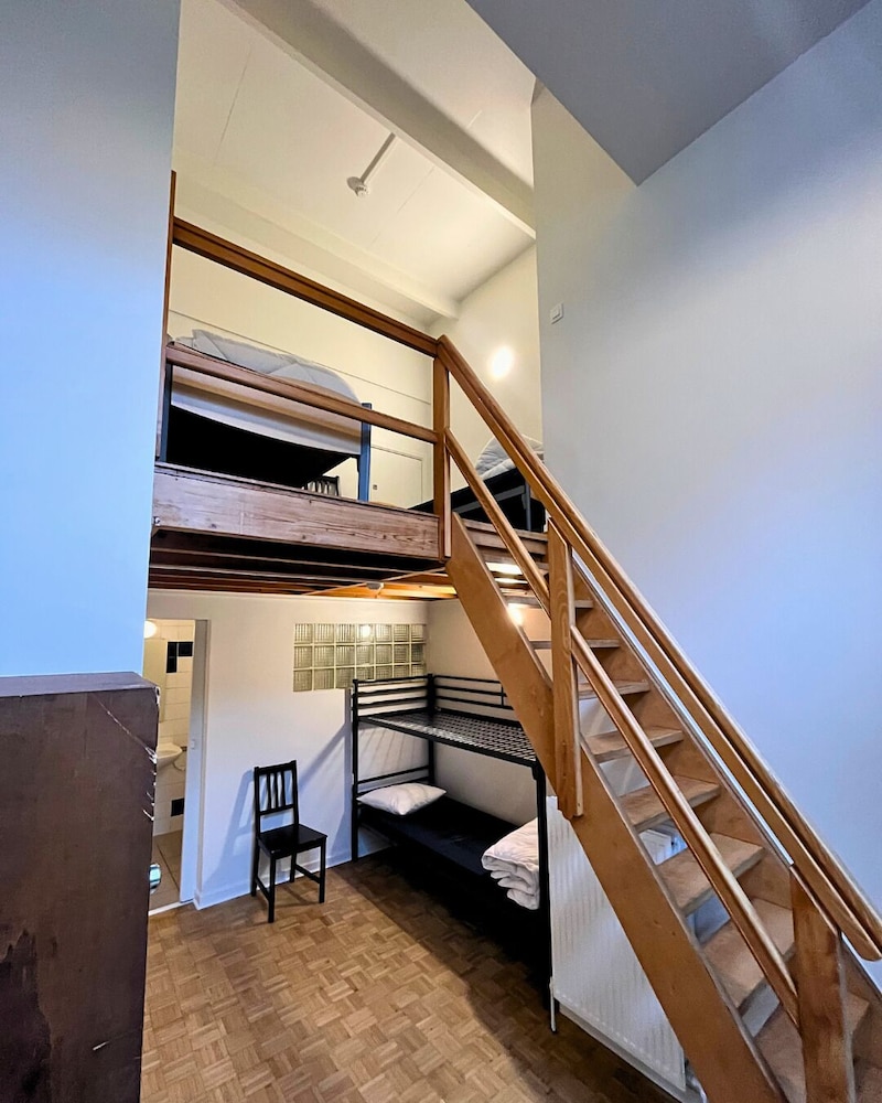 Hostel Van Gogh Brussels 4/50