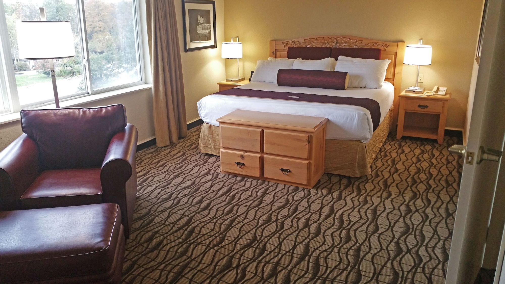 Suite, Triple, King Bed, King and Twin Beds, Trundle Bed