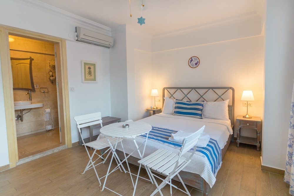 Mavi Deniz Konuk Evi 8/48