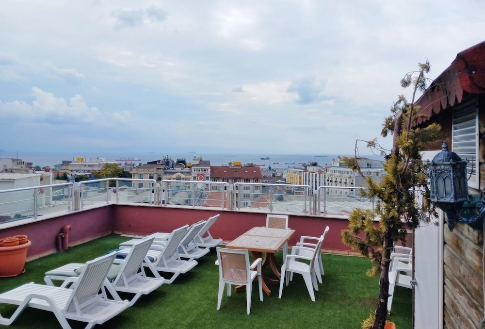 Sureyya Hotel 45/50