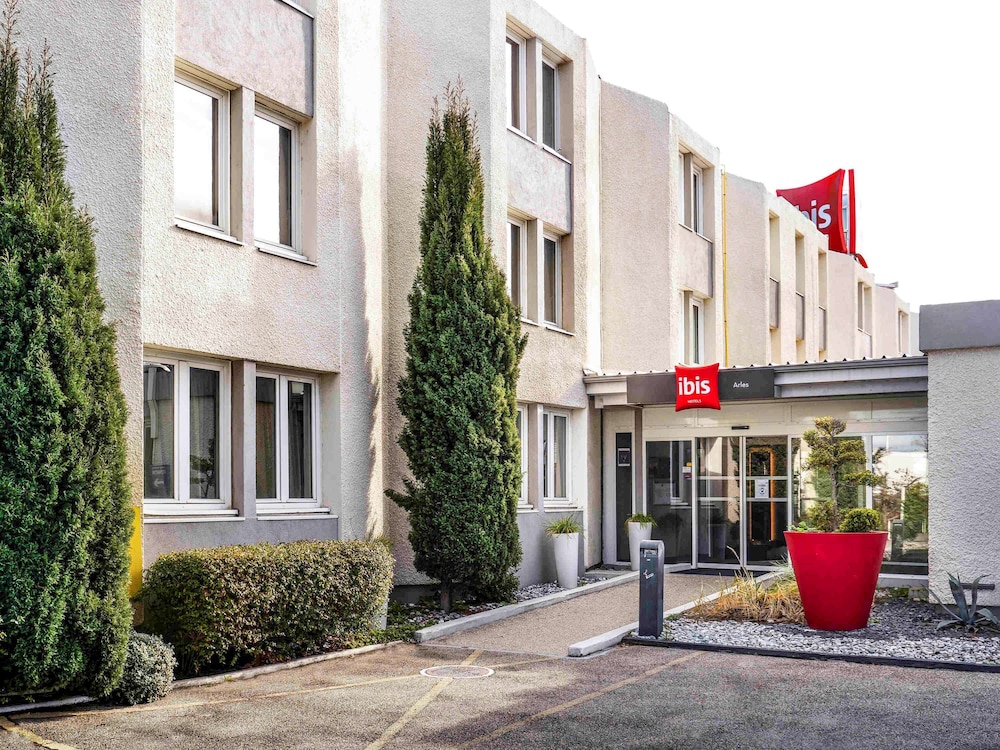 Ibis Arles 3/65