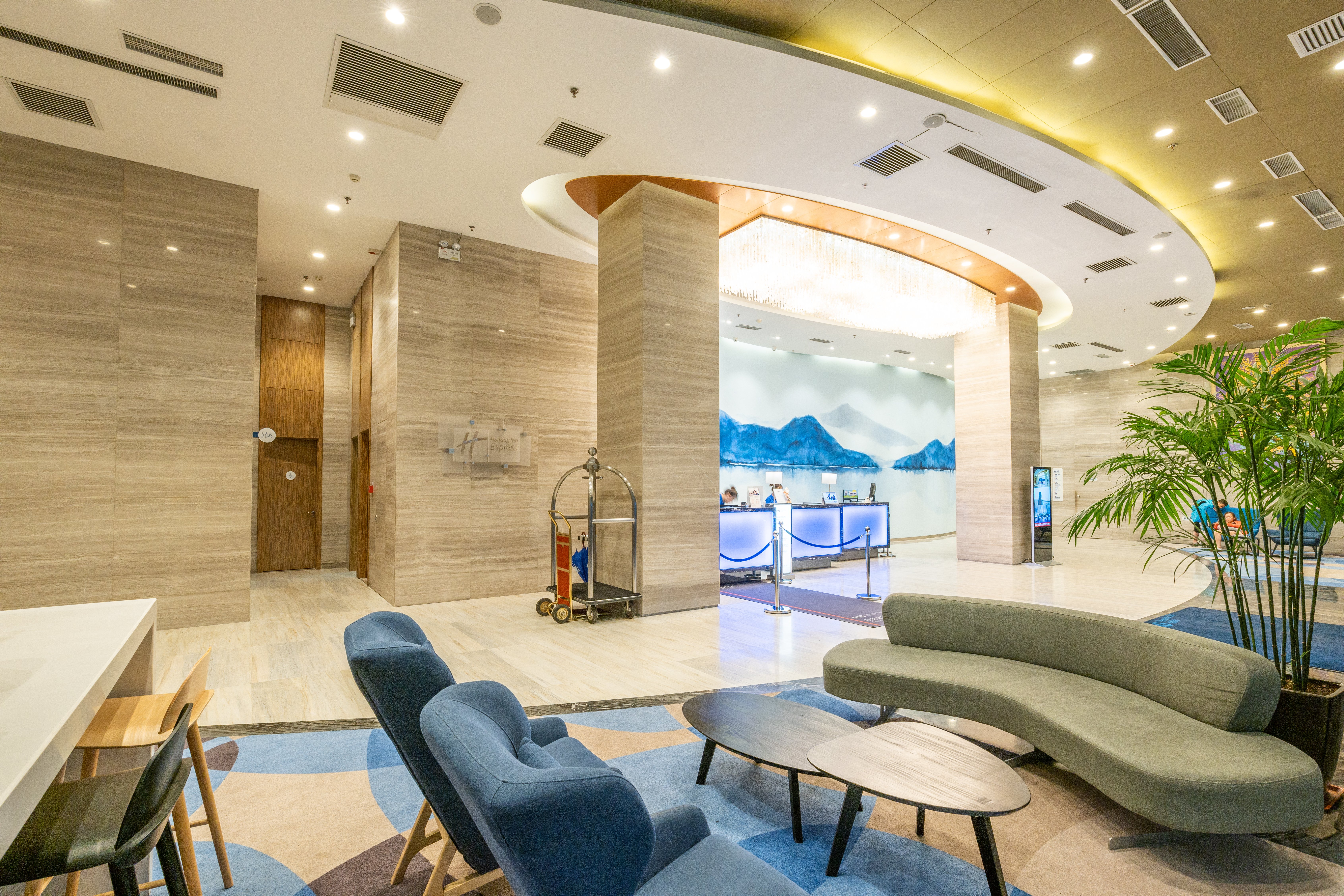 Holiday Inn Express Anshan Downtown 45/74