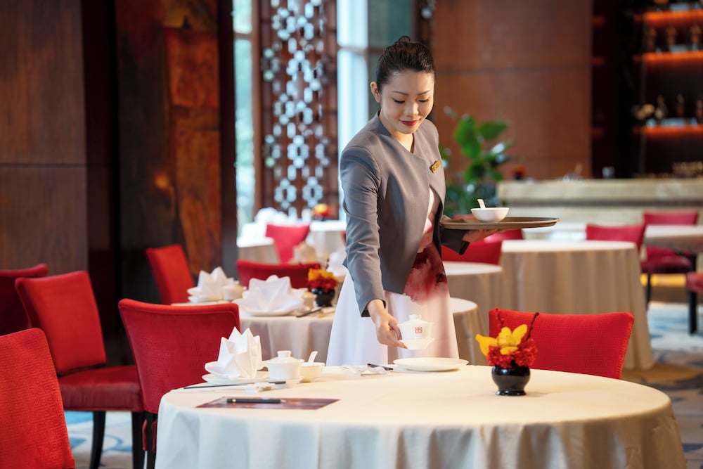 Futian Shangri-La Shenzhen 54/70