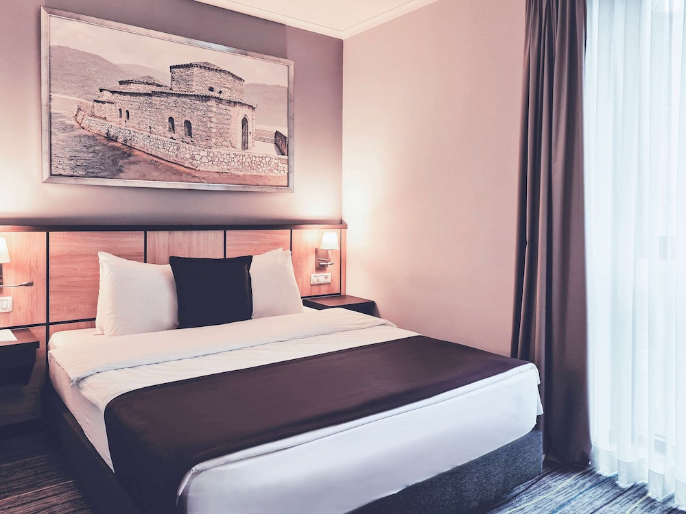 Mercure Tetovo 10/72