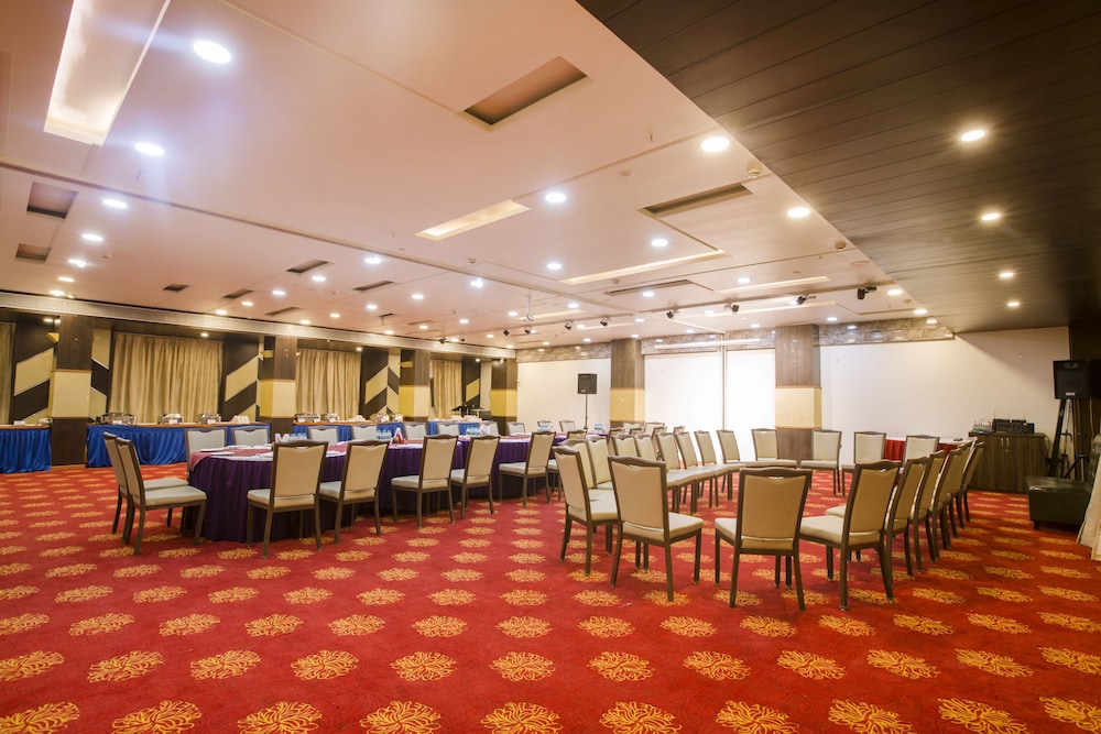 HOTEL SHUBH INN 18/19