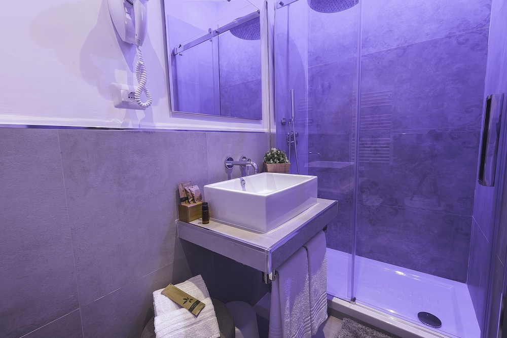 Colonna Luxury Suites 25/29