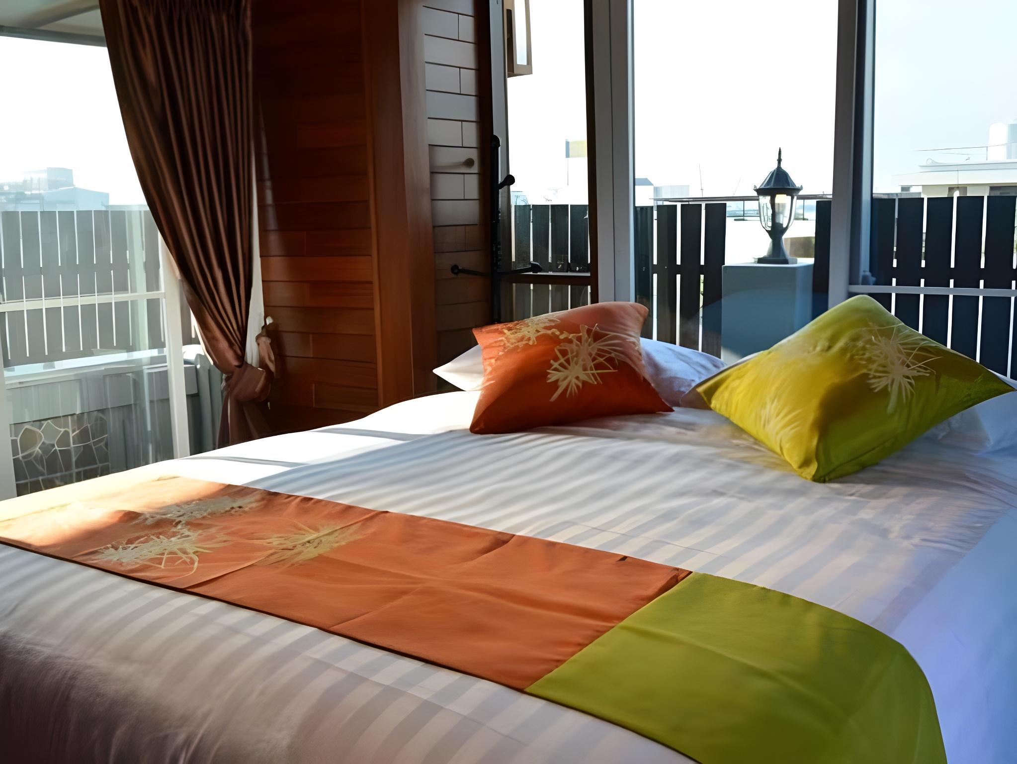 DELUXE, TRIPLE, DOUBLE AND BUNK BED