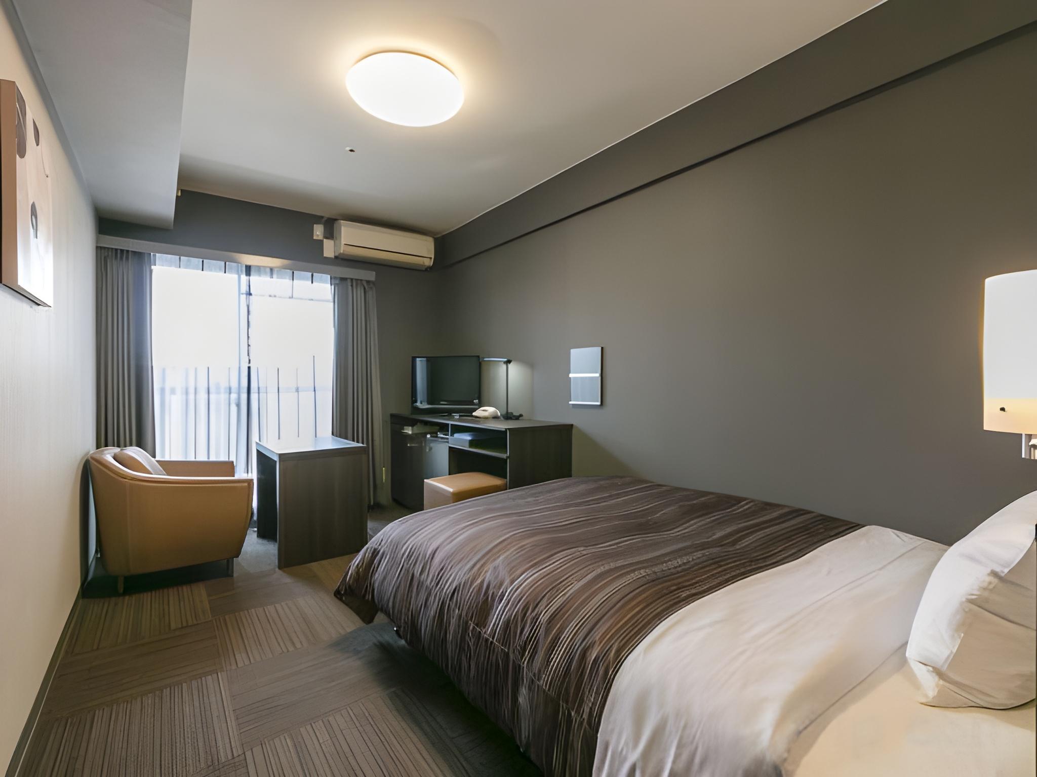 Semi Room, Comfort, Semi Double Bed, Smoking
