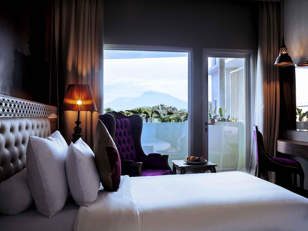 Grand Mercure Yogyakarta Adi Sucipto 30/70
