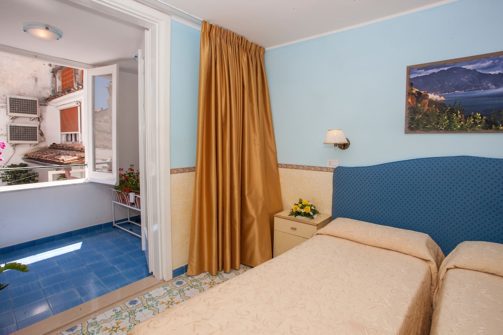 Hotel Amalfi 28/79