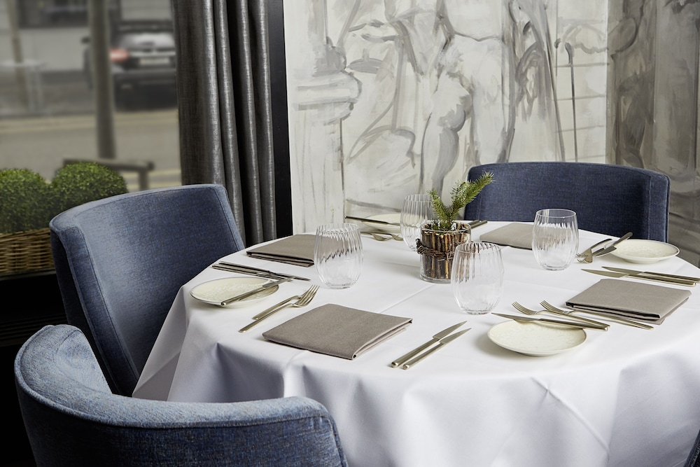 Small Luxury Hotel Ambassador Zurich 32/48