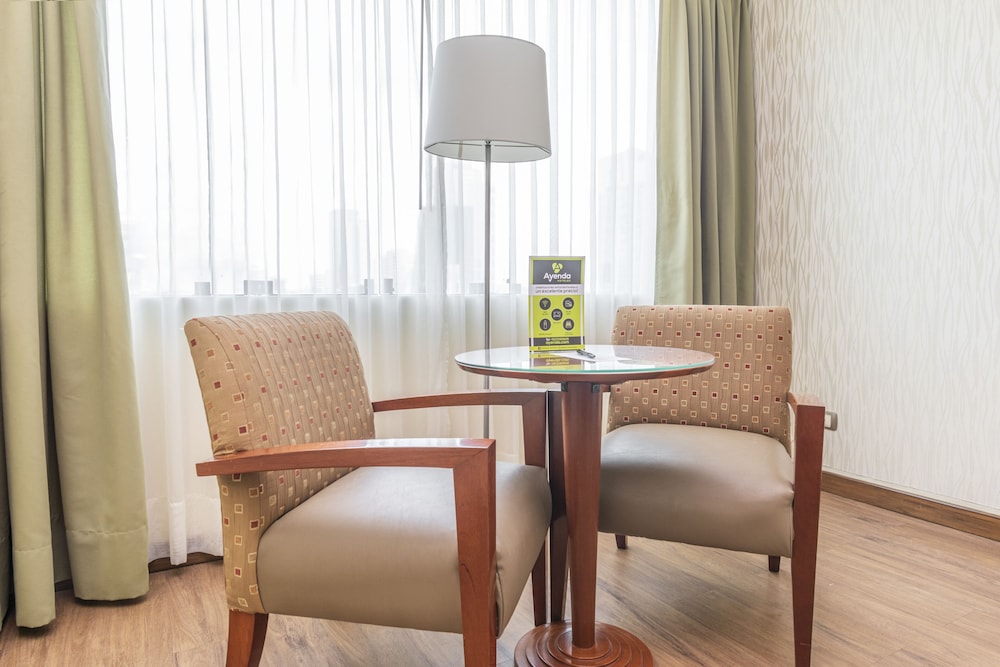 DEL PRADO HOTEL 42/48