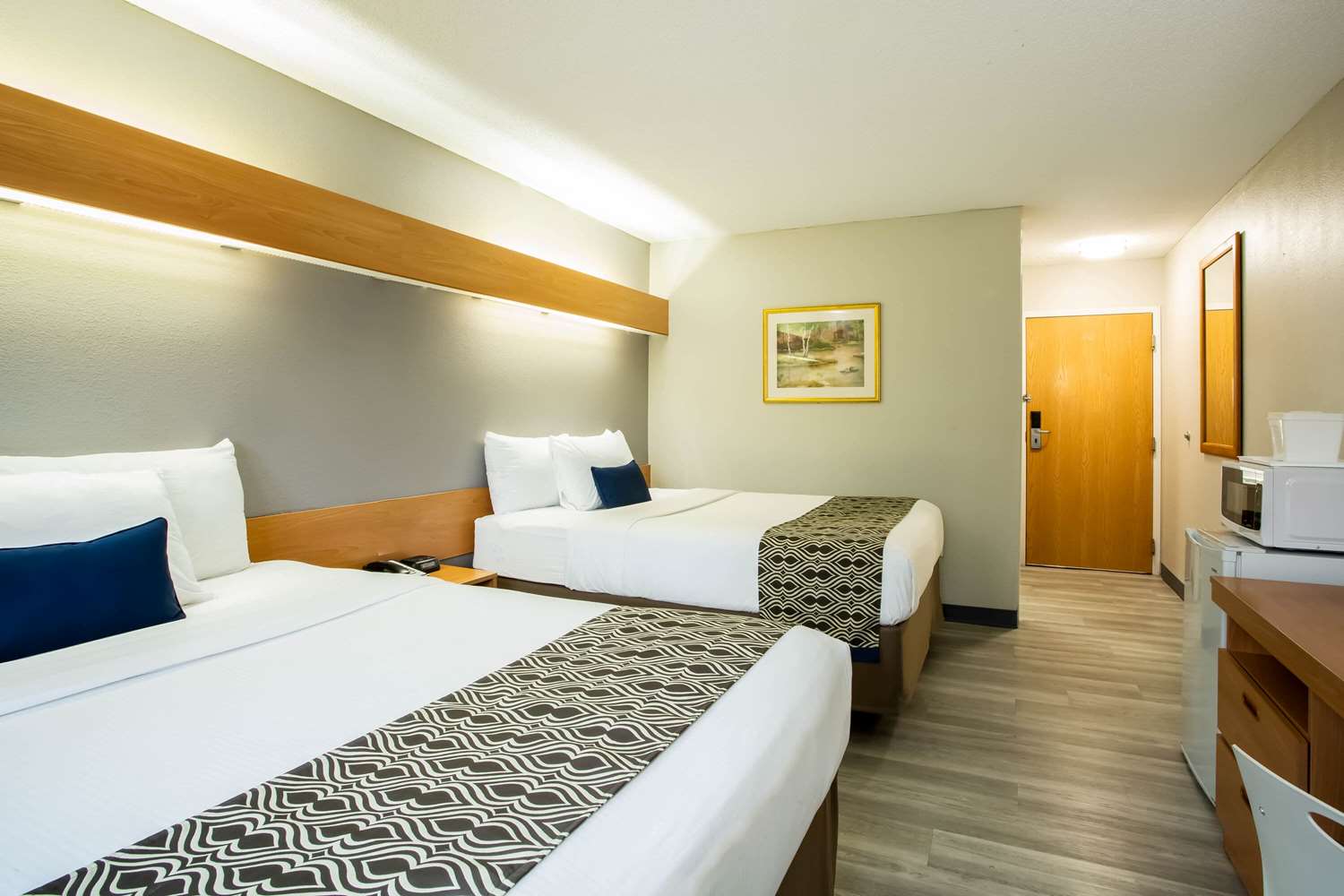 Microtel Inn & Suites by Wyndham Southern Pines / Pinehurst 12/41