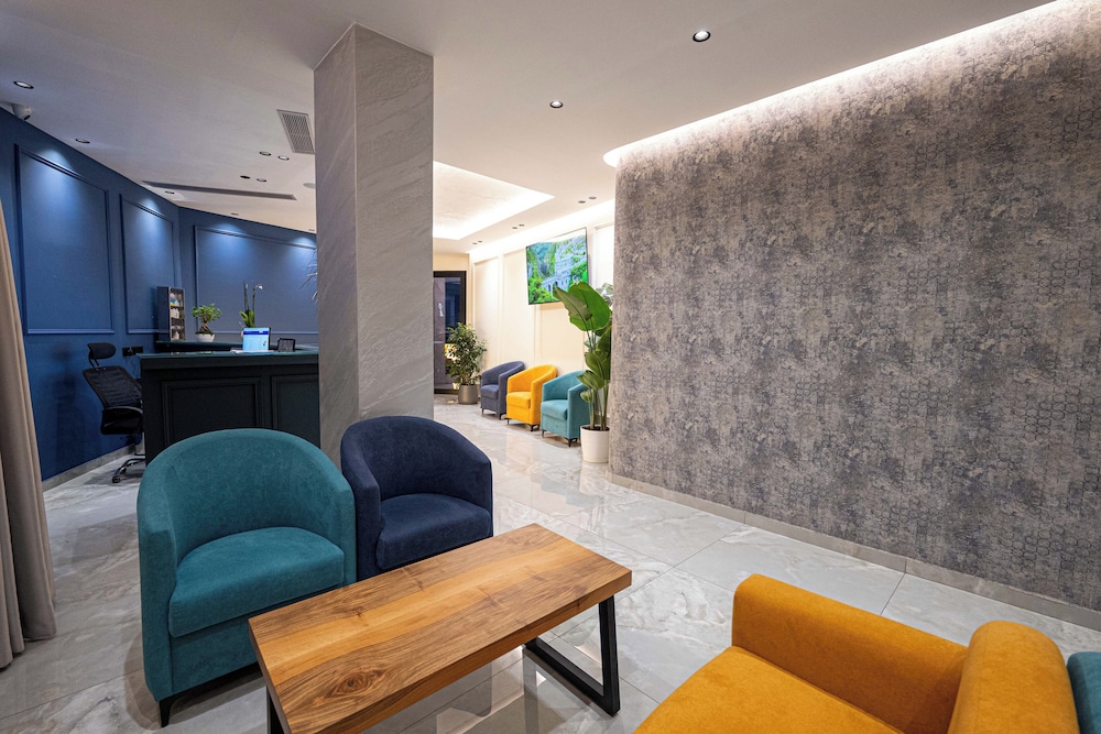 Hotel Dior 40/60