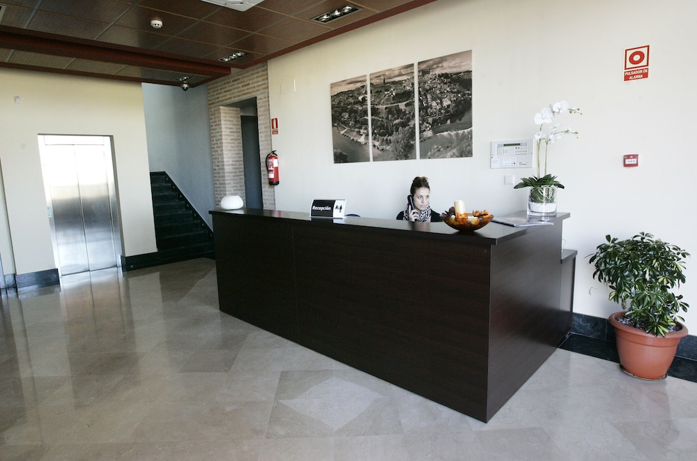 LA BASTIDA HOTEL 3/18