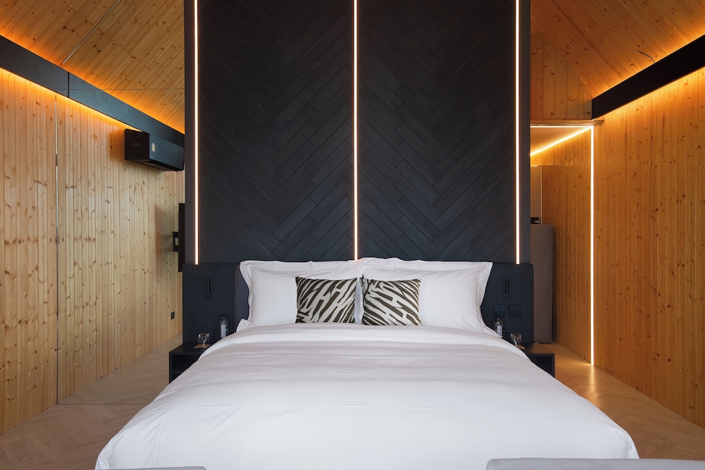 Pino Latte Resort and Hotel 12/50