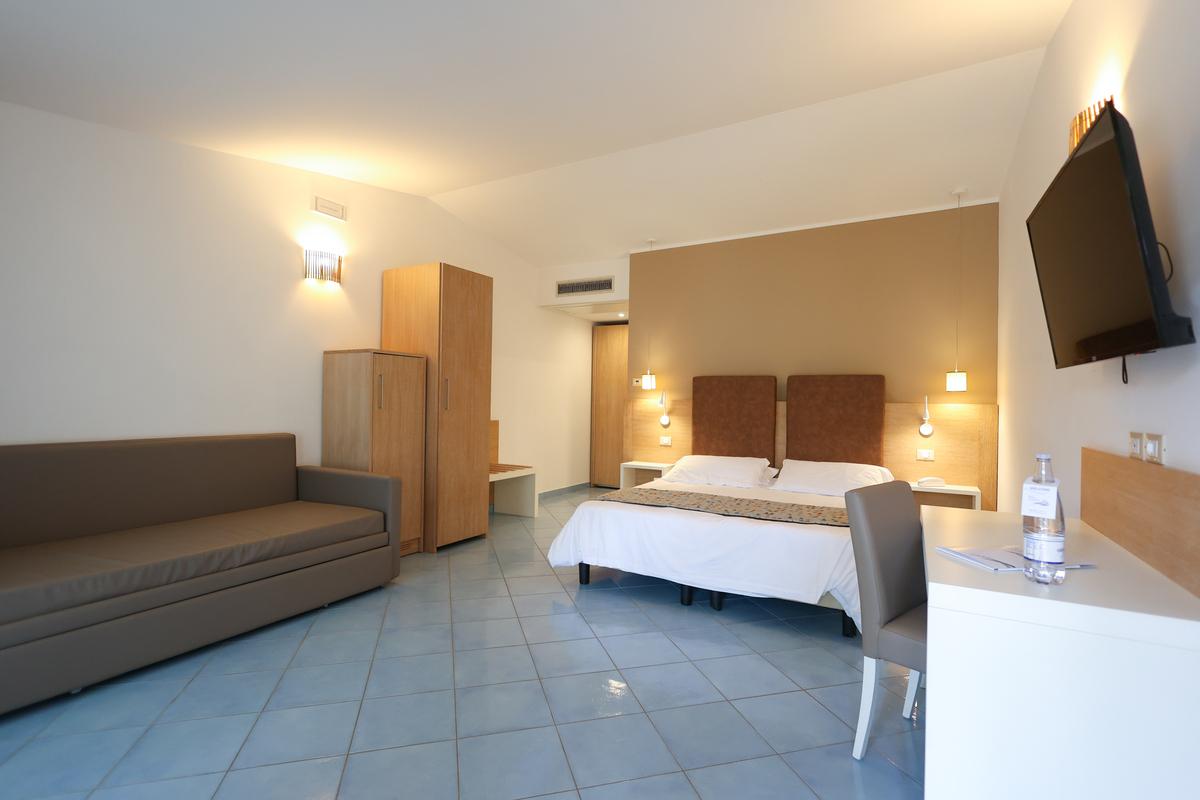 Comfort, Garden View, Balcony or Terrace