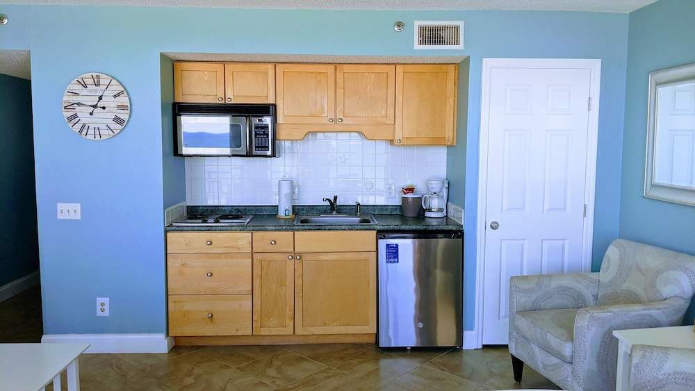 Shell Island Resort - All Oceanfront Suites 7/68