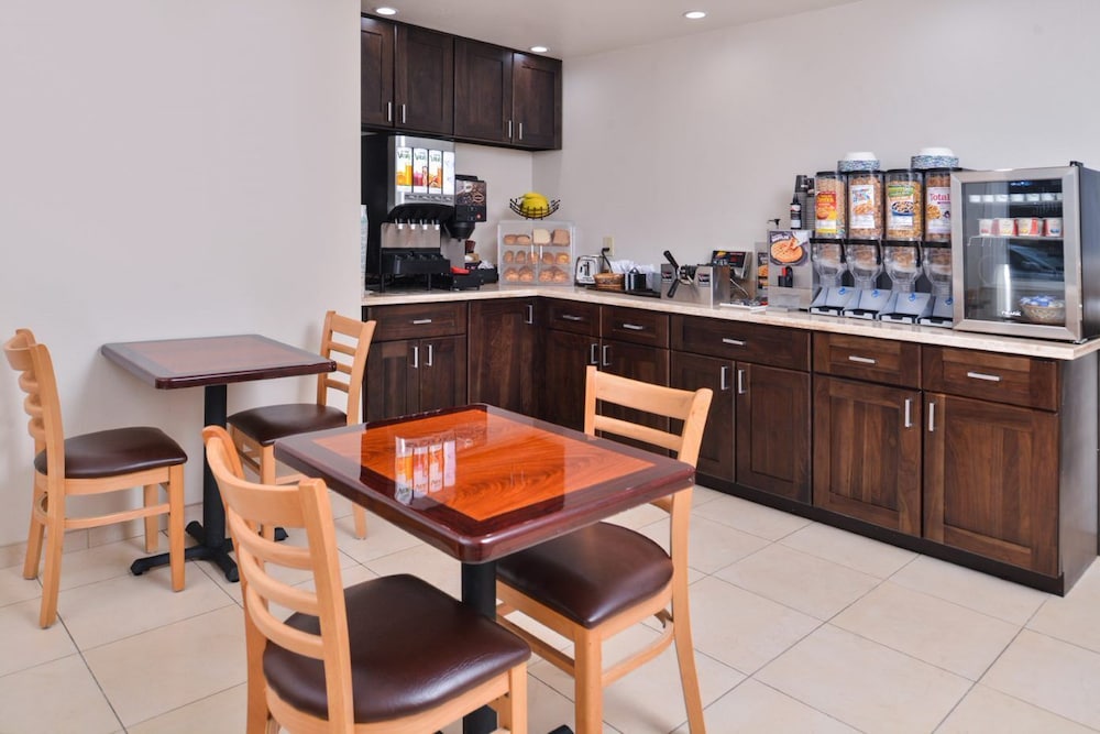 Americas Best Value Inn San Carlos San Francisco 32/39