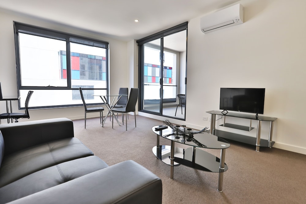Melbourne Knox Central Apartment Hotel 38/49