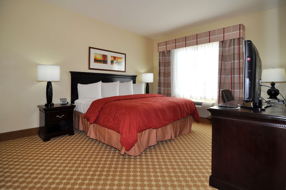 Country Inn & Suites by Radisson, Conway, AR 32/36