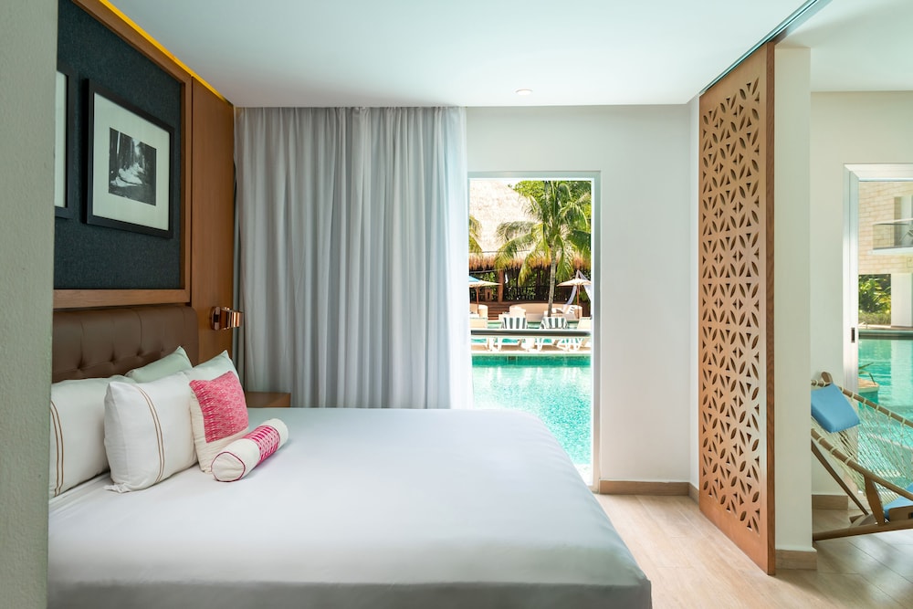 The Fives Beach Hotel - A la Carte All Inclusive 11/50