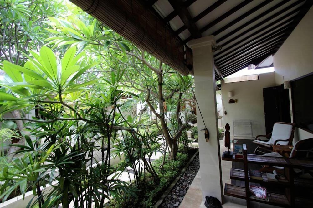 Frangipani Beach Villa 17/68