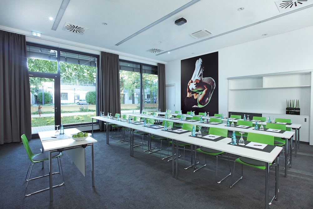 Lindner Hotel Frankfurt Sportpark Part of Jdv by Hyatt 10/68