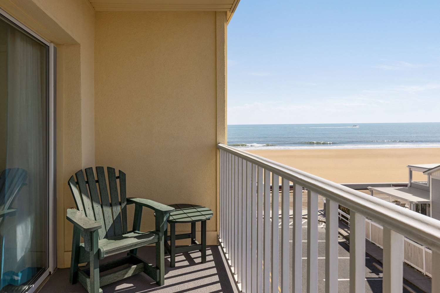 Howard Johnson By Wyndham Ocean City Oceanfront 37/50