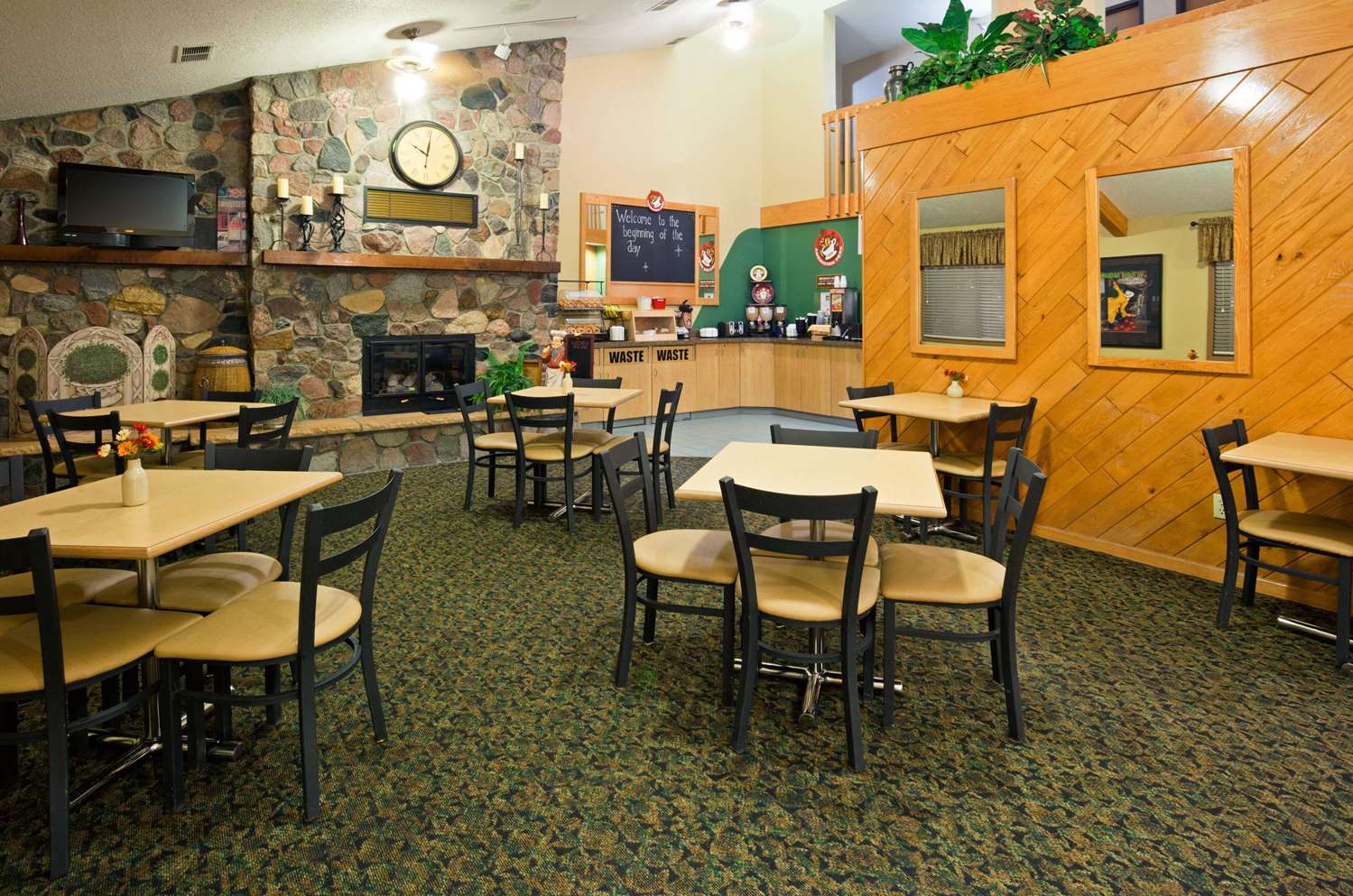 AmericInn by Wyndham Sioux Falls 28/38