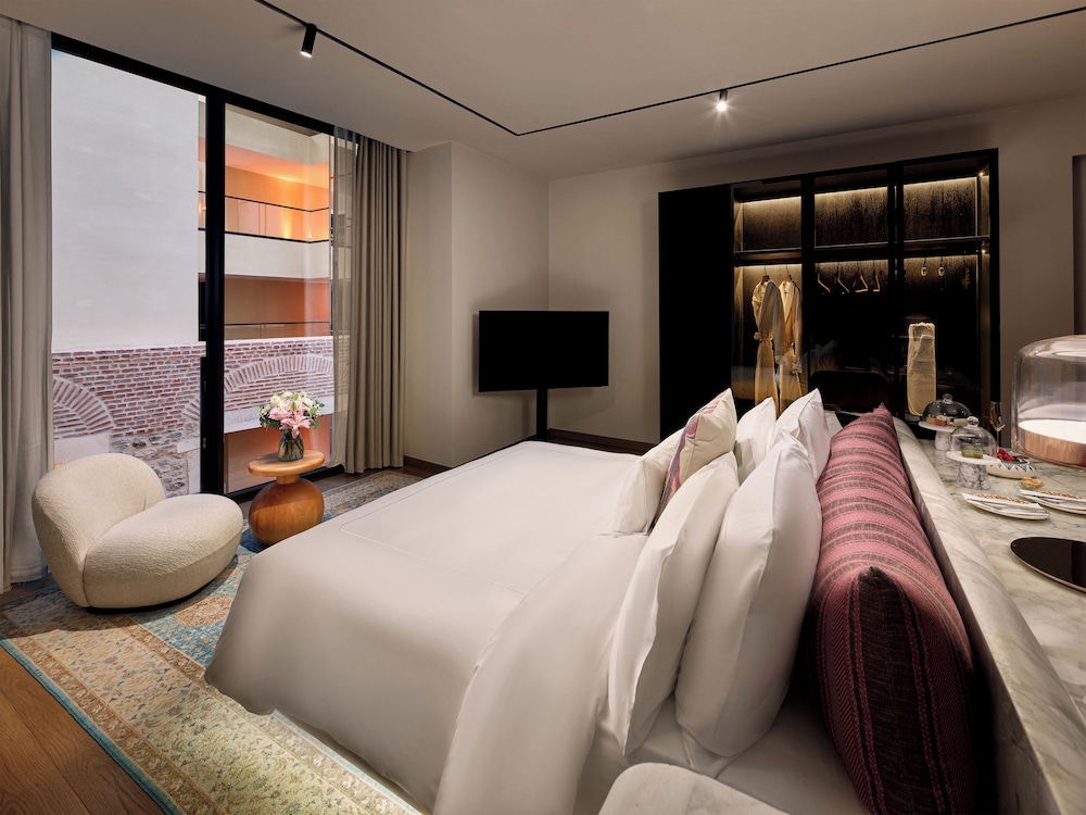 Atrium, Double Bed