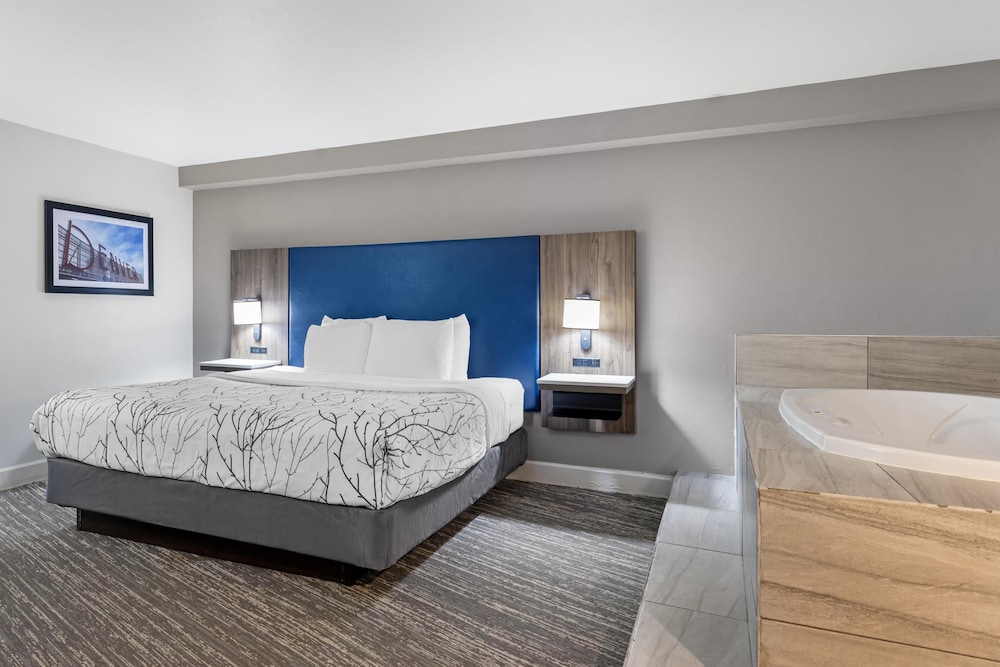 جناح بسرير كينج بشرفة، Best Western Denver East 3/7