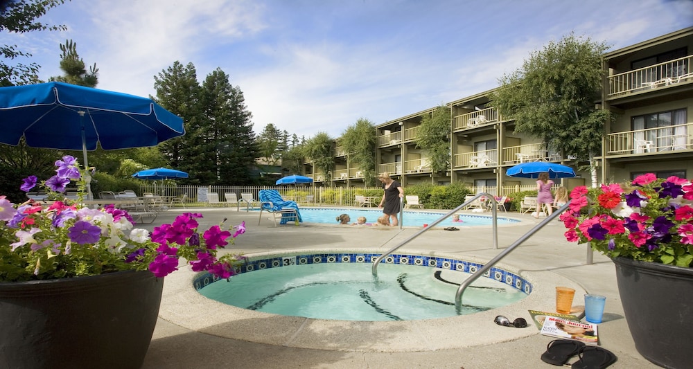 Best Western Plus Humboldt House Inn 44/44