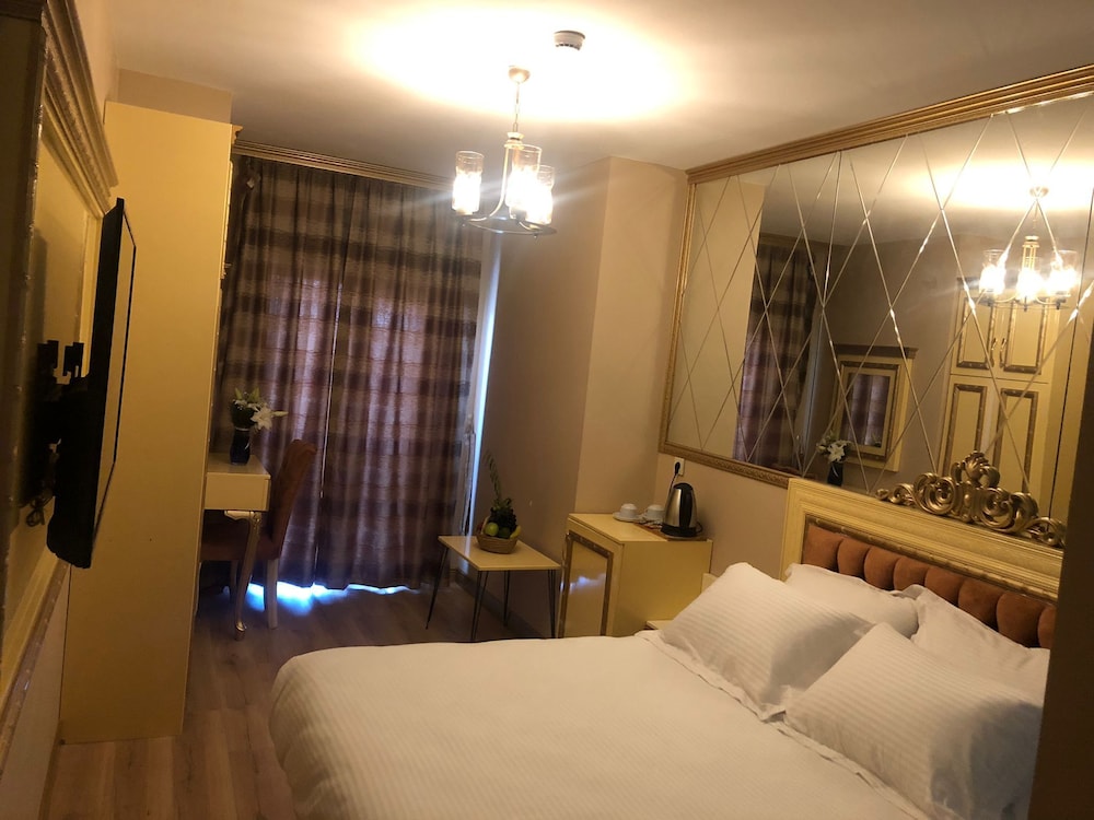 Golden Hill Hotel Downtown 6/30