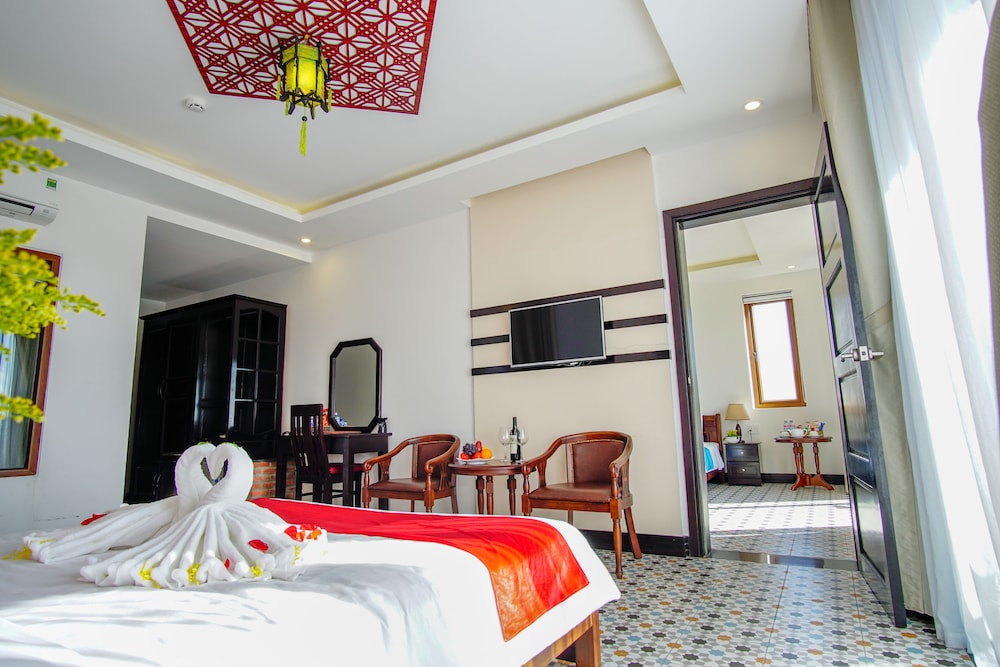 CONNECTING, FAMILY SUITE, GARDEN VIEW