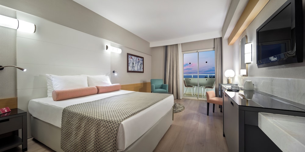 STANDARD ROOM SIDE SEA VIEW