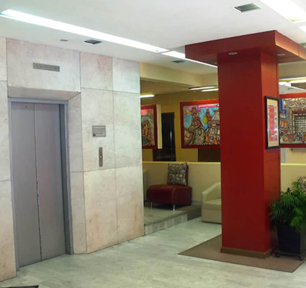 Hotel Napoles 5/40