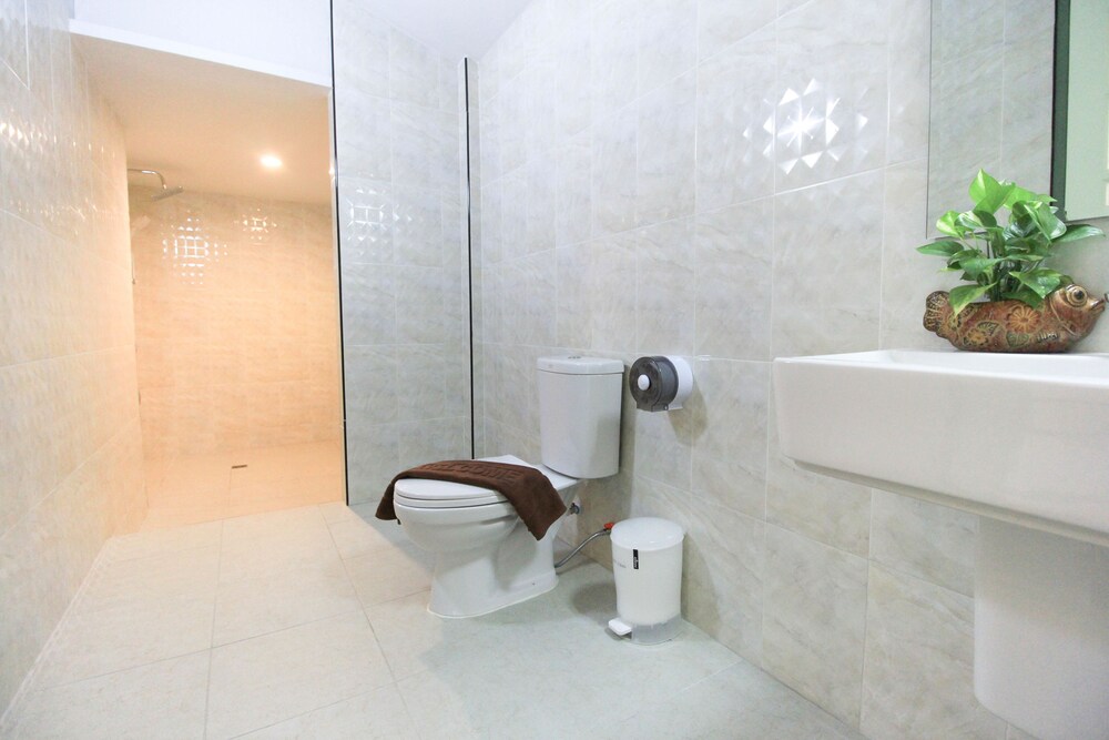 IP Plus Resort Chanthaburia - Halal Hotel 63/65