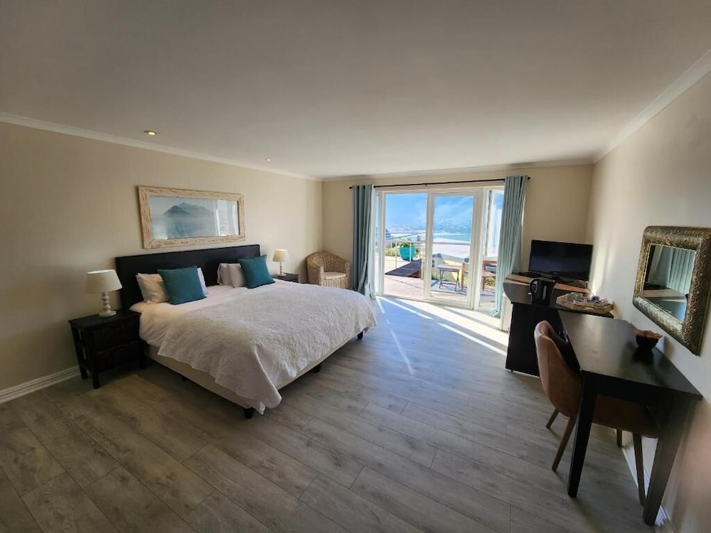 Hout Bay Breeze 9/50