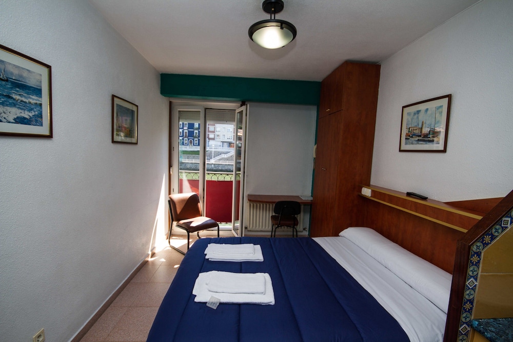 Hotel Ria De Bilbao 5/28