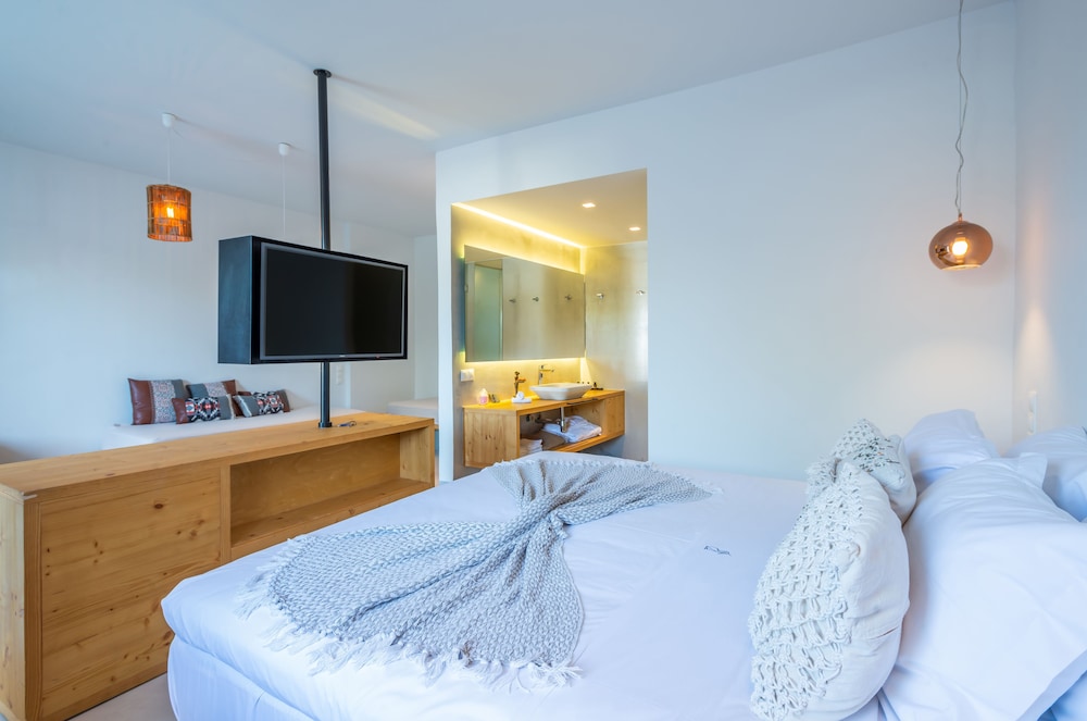 Dreambox Mykonos Suites 18/53