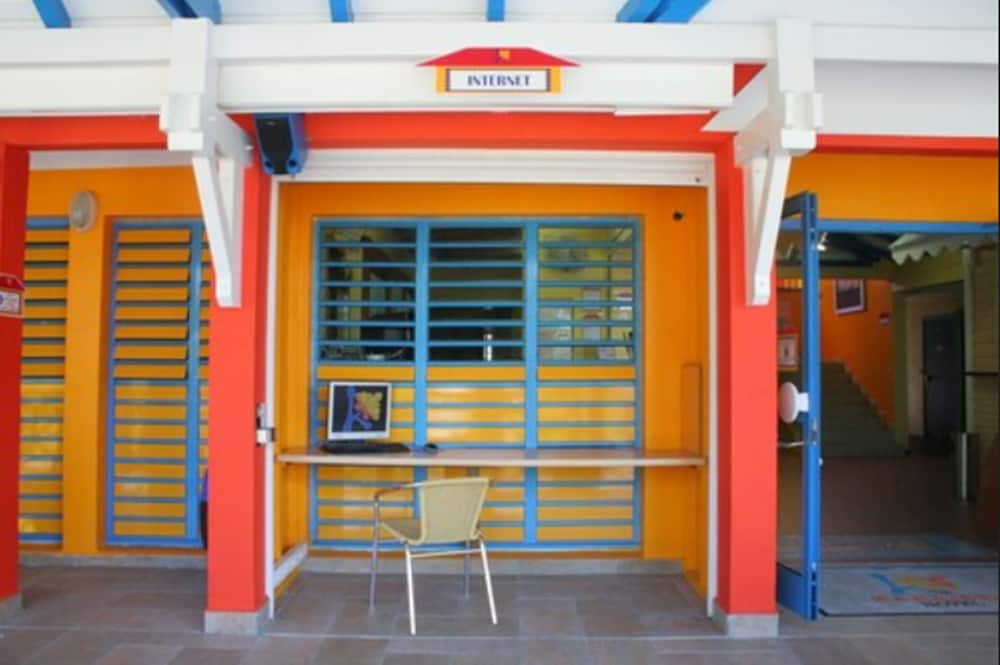 KARAIBES HOTEL 3/65