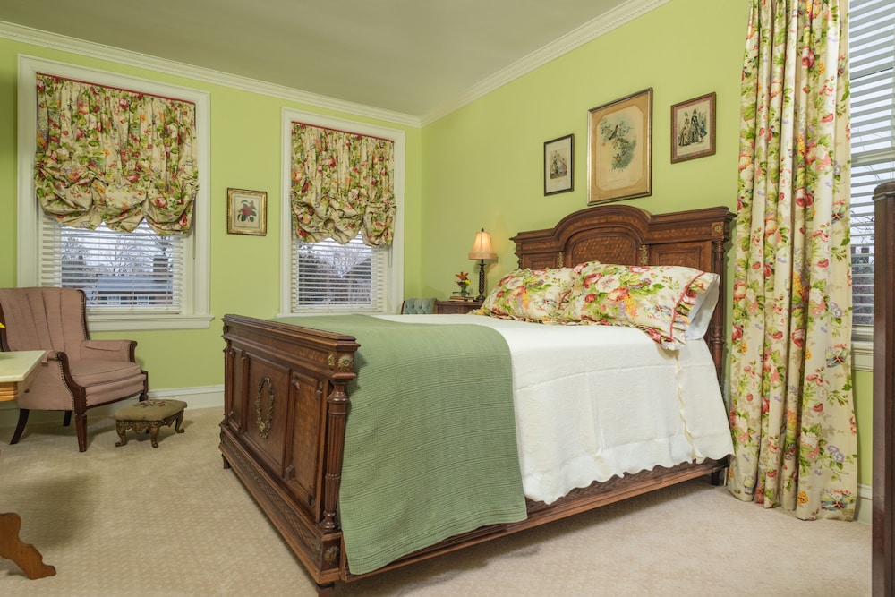 Kenmore Inn 17/71