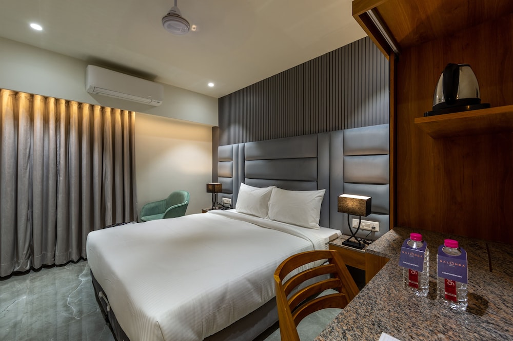 Nalanda Hotel 43/63