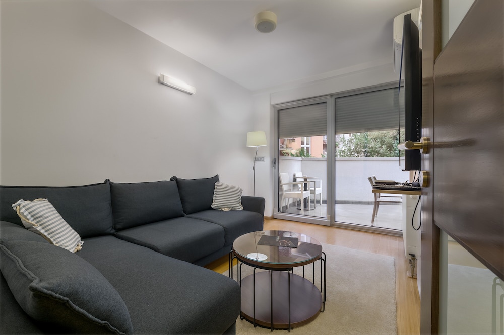 Meridien Luxury Apartments 30/50