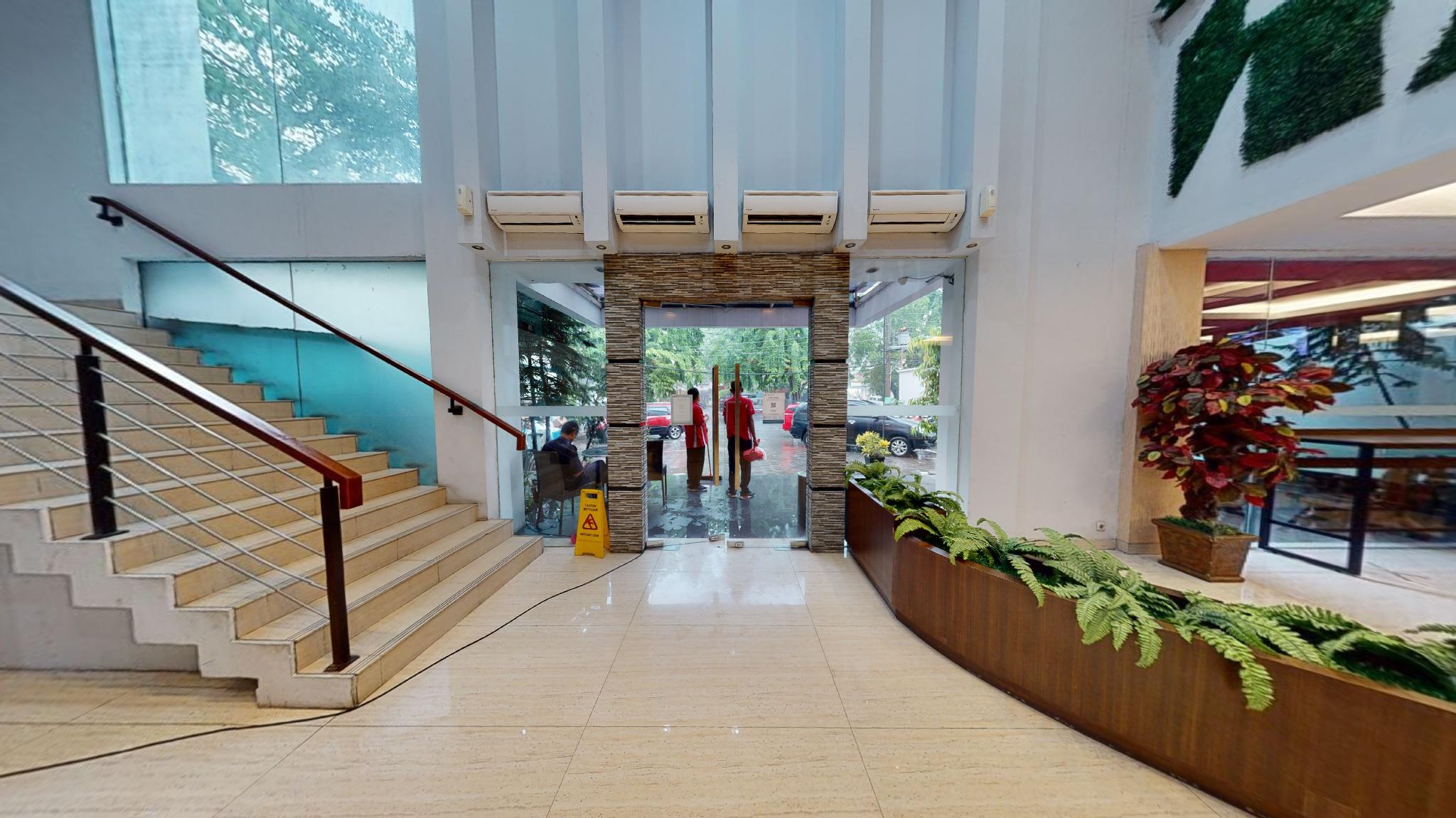 Sumi Hotel Simpang Lima Semara 25/32
