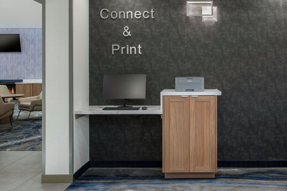 Fairfield Inn Suites By Marriott Oakland Hayward 36/48