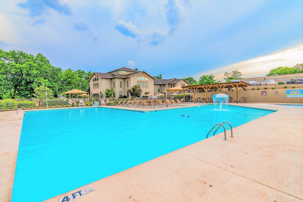 Pointe Royale Condominium Resort & Golf Course 1/81