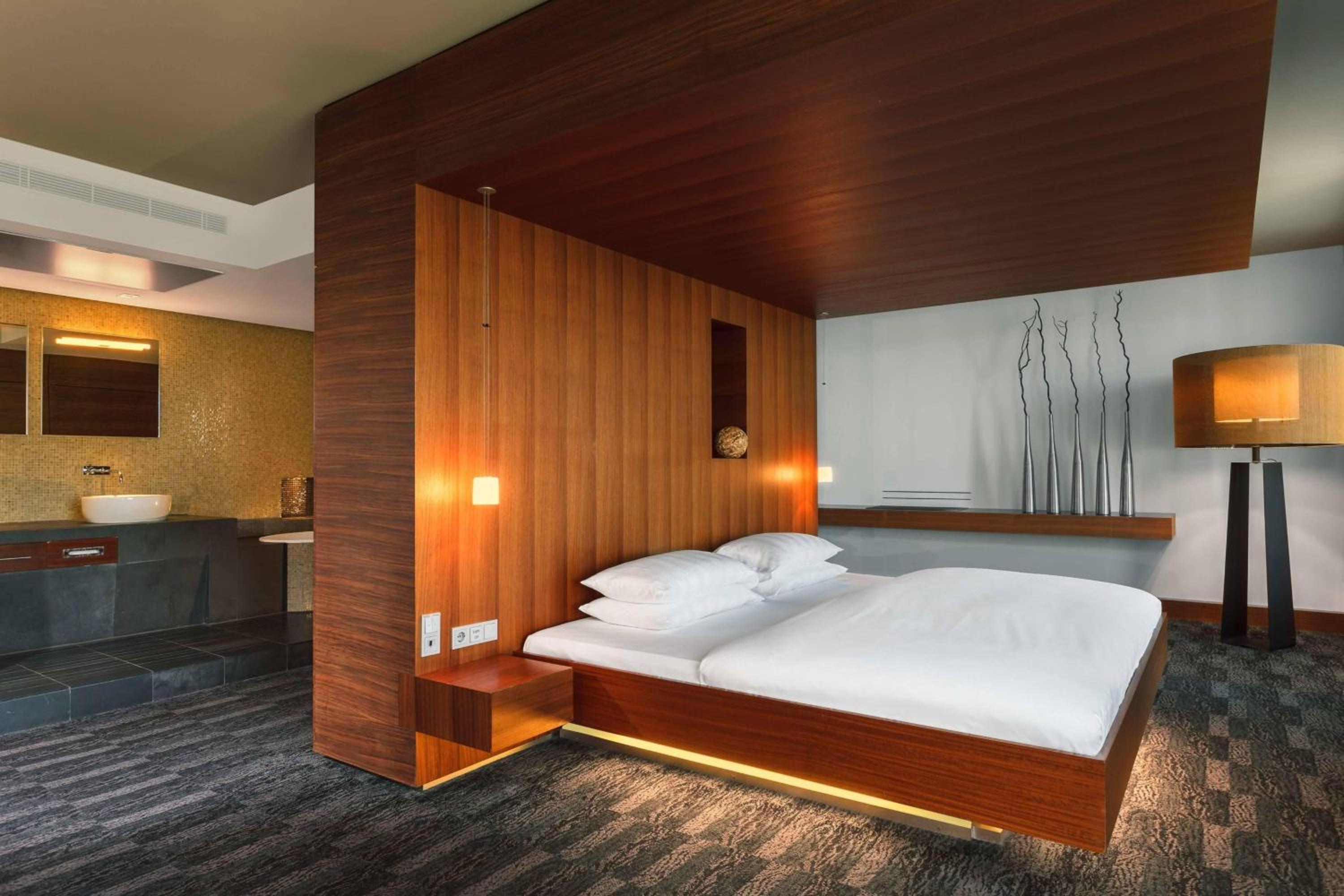 جناح رئاسي بسرير كينج بغرفتي نوم، SHERATON BERLIN GRAND HOTEL ESPLANADE 5/6
