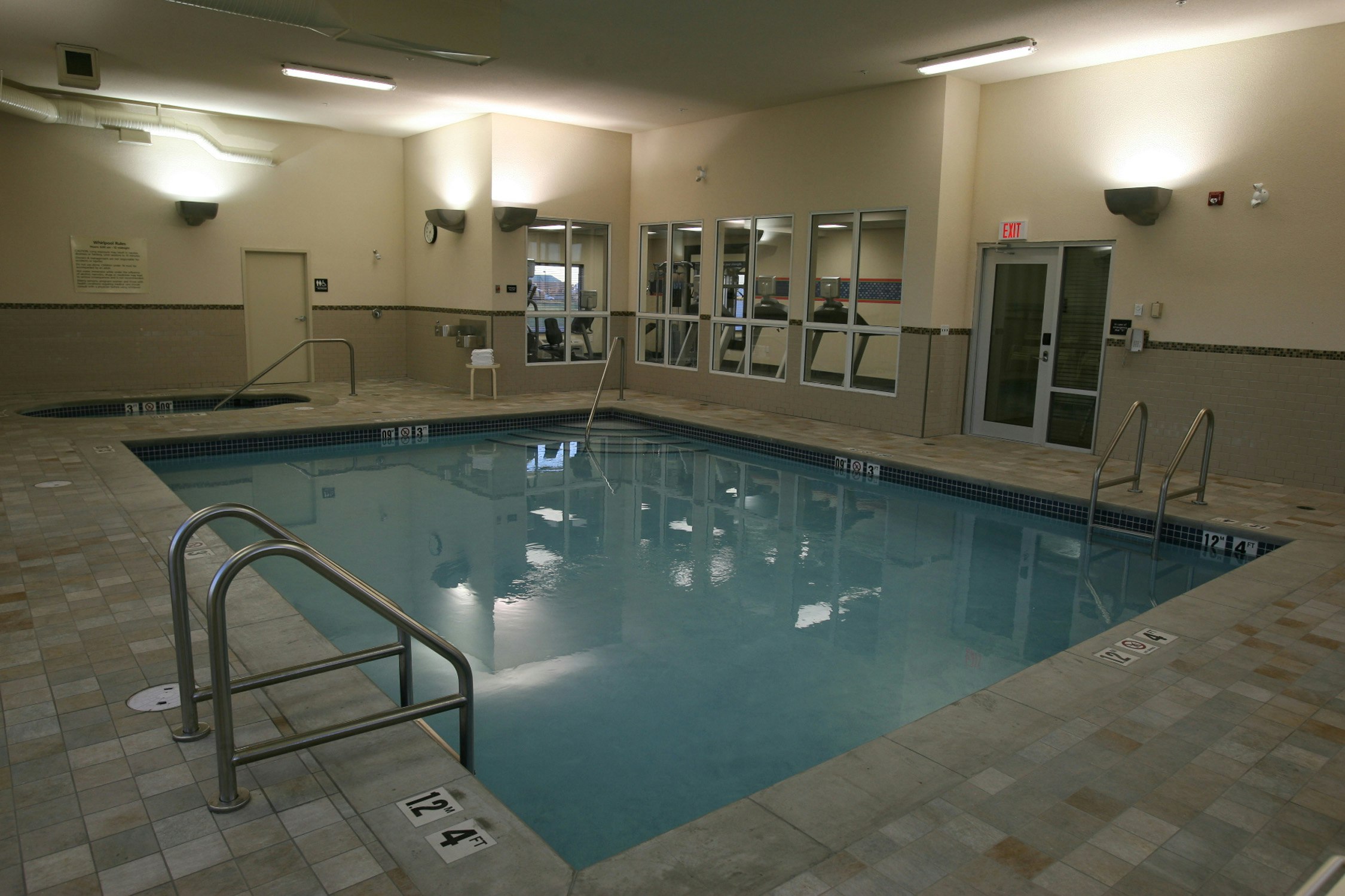 Hampton Inn Suites By Hilton Red Deer 20/38